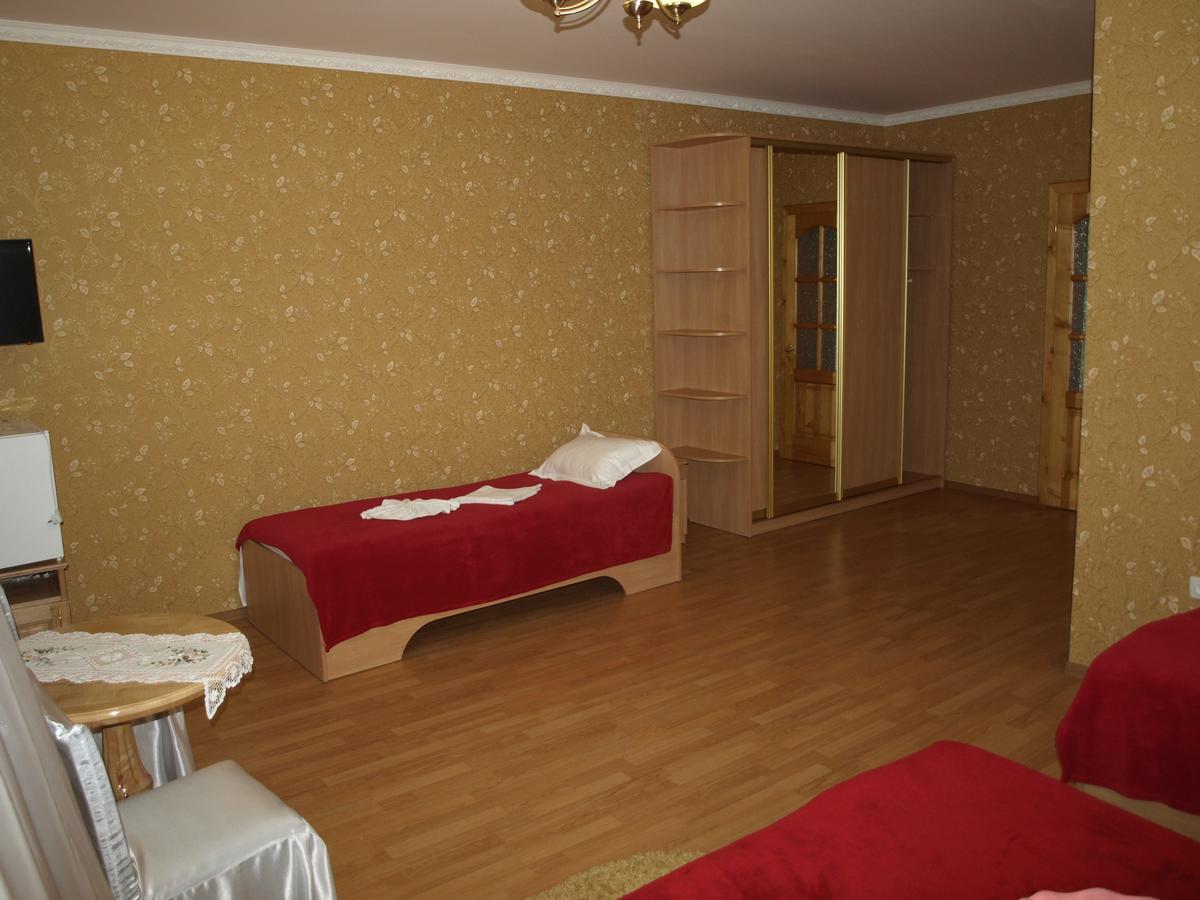 Mini-Hotel Nord Chynadiyovo Buitenkant foto